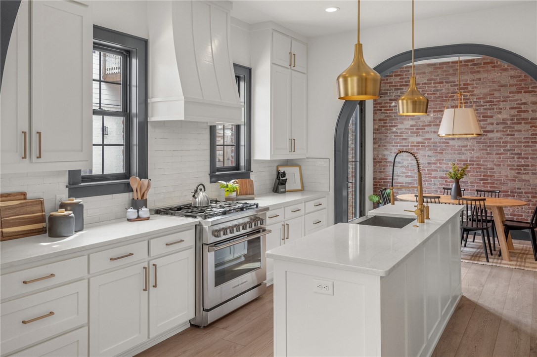 RAILROAD ADD-BENTONVILLE - Residential