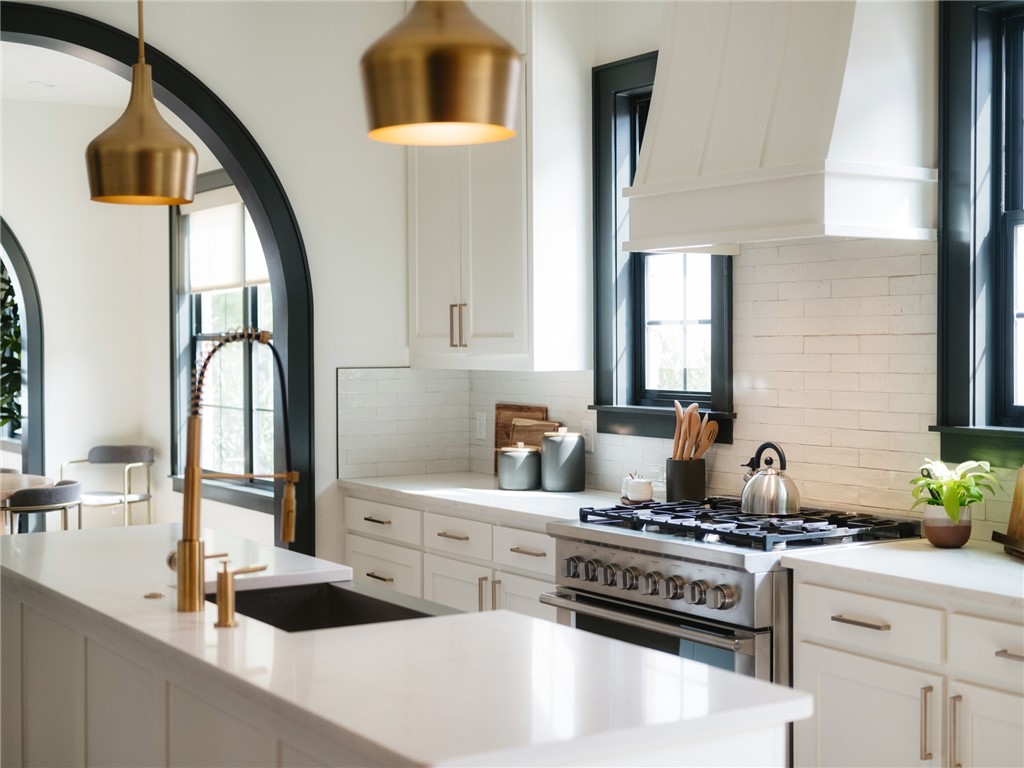 RAILROAD ADD-BENTONVILLE - Residential