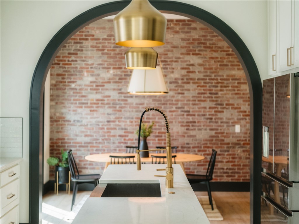 RAILROAD ADD-BENTONVILLE - Residential