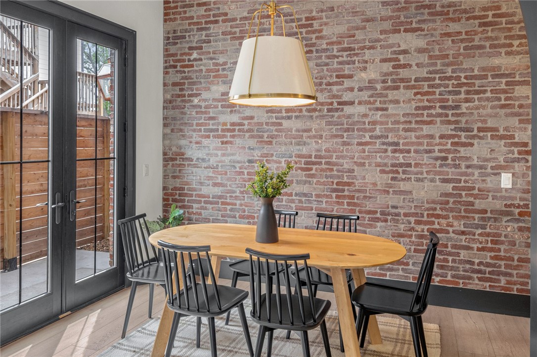 RAILROAD ADD-BENTONVILLE - Residential