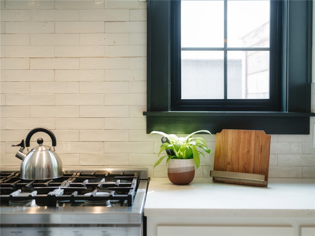 RAILROAD ADD-BENTONVILLE - Residential