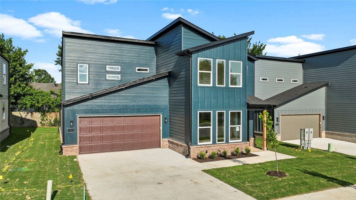 If you are looking to own a home in Bentonville around $450K, this is for you. These modern looking homes come with several upgrades such as quartz countertops, LVP flooring, Upgraded cabinets to the ceiling and EV Port. First eight homes are being built now with scheduled competition date of end of June 2025. Come take a look at them before they are gone.
