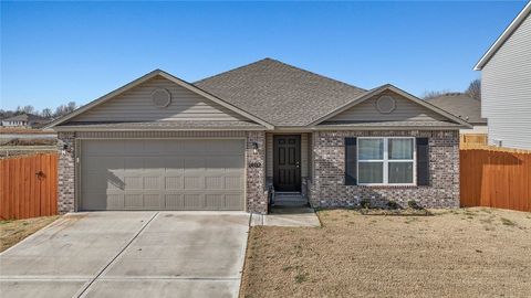 1402 S Corsac Street Siloam Springs AR 72761