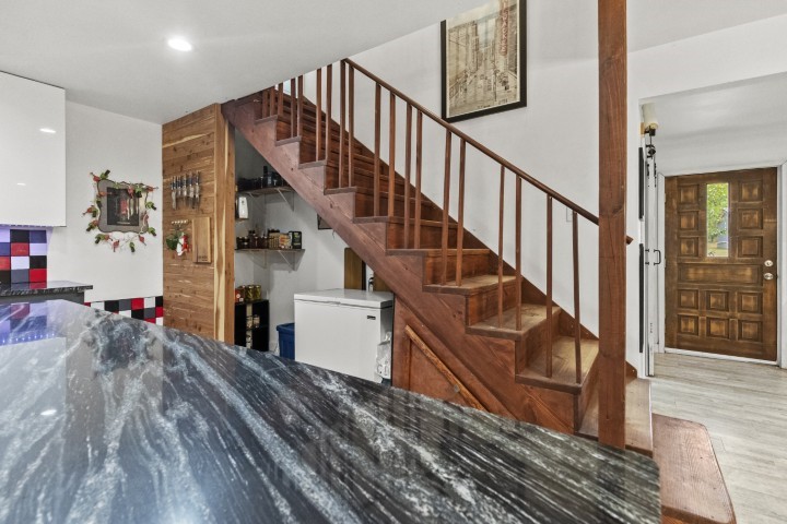 Flippin - Residential