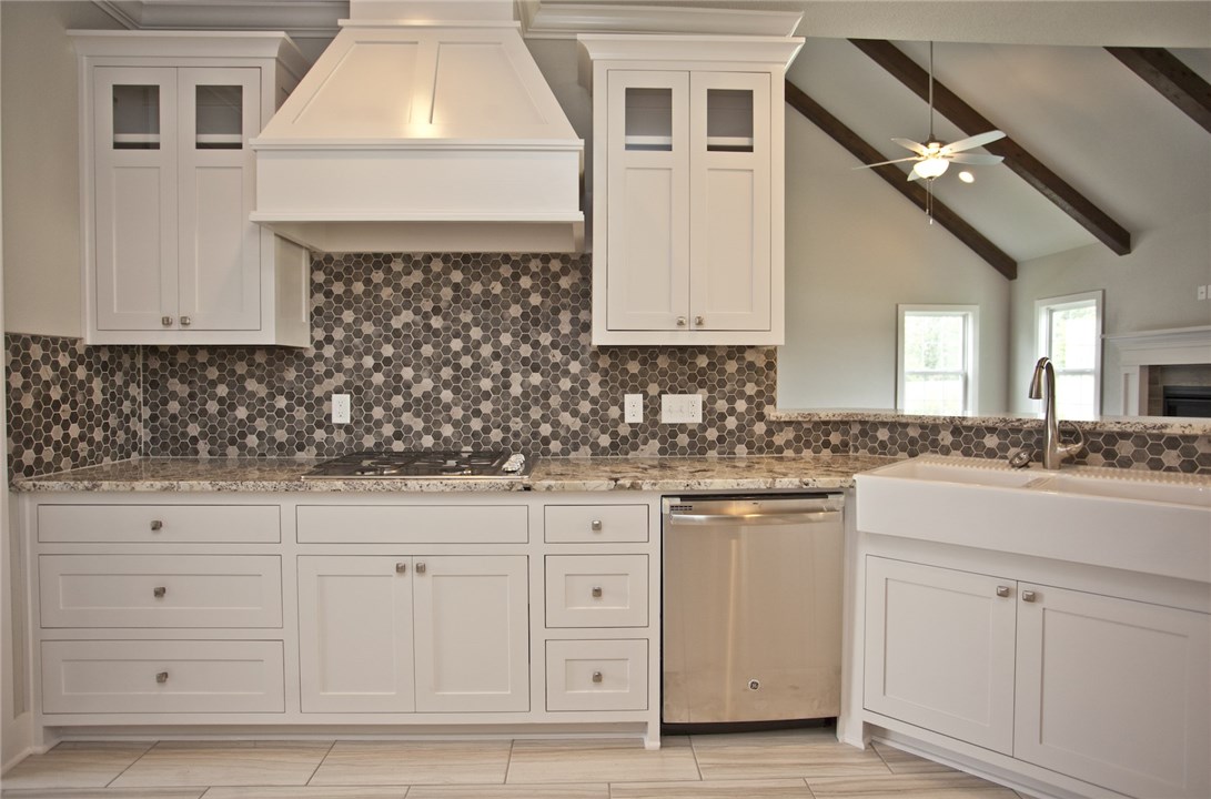 Hyde Park Cave Spgs - Residential