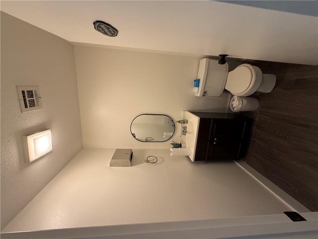 Universal Plaza - Commercial Lease