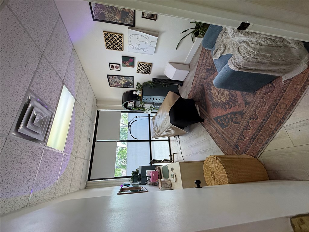 Universal Plaza - Commercial Lease