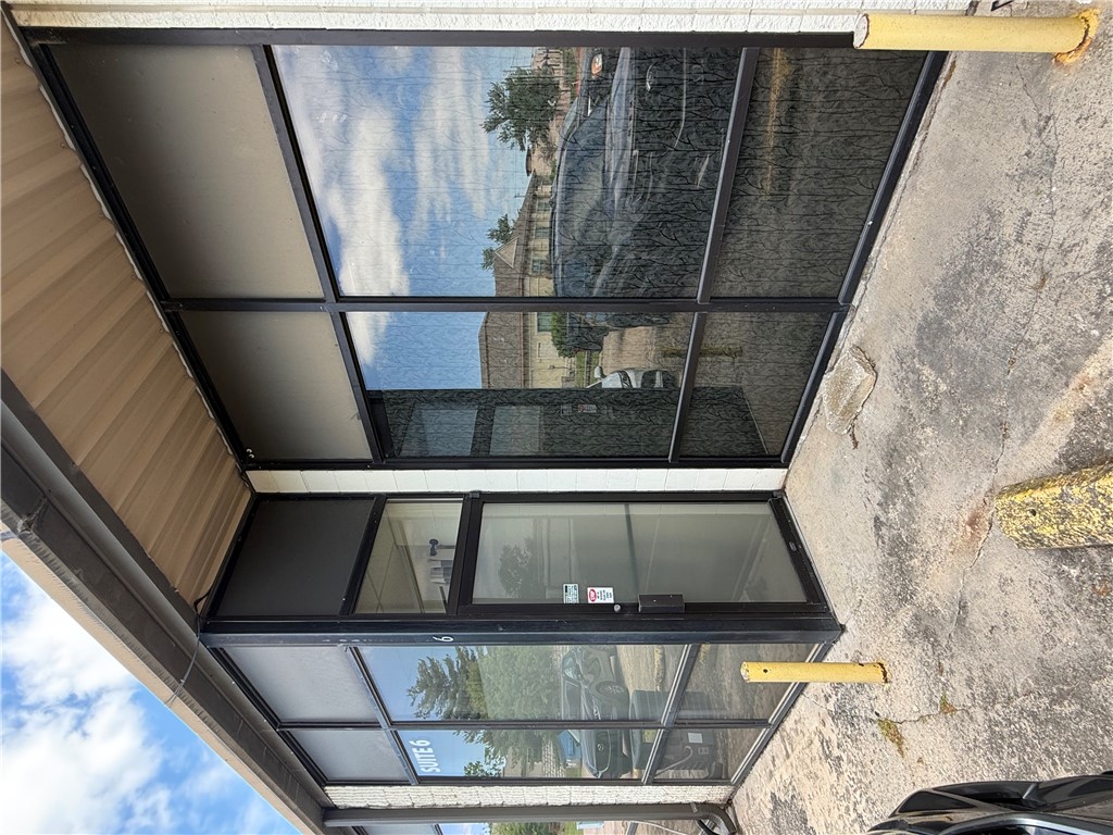 Universal Plaza - Commercial Lease