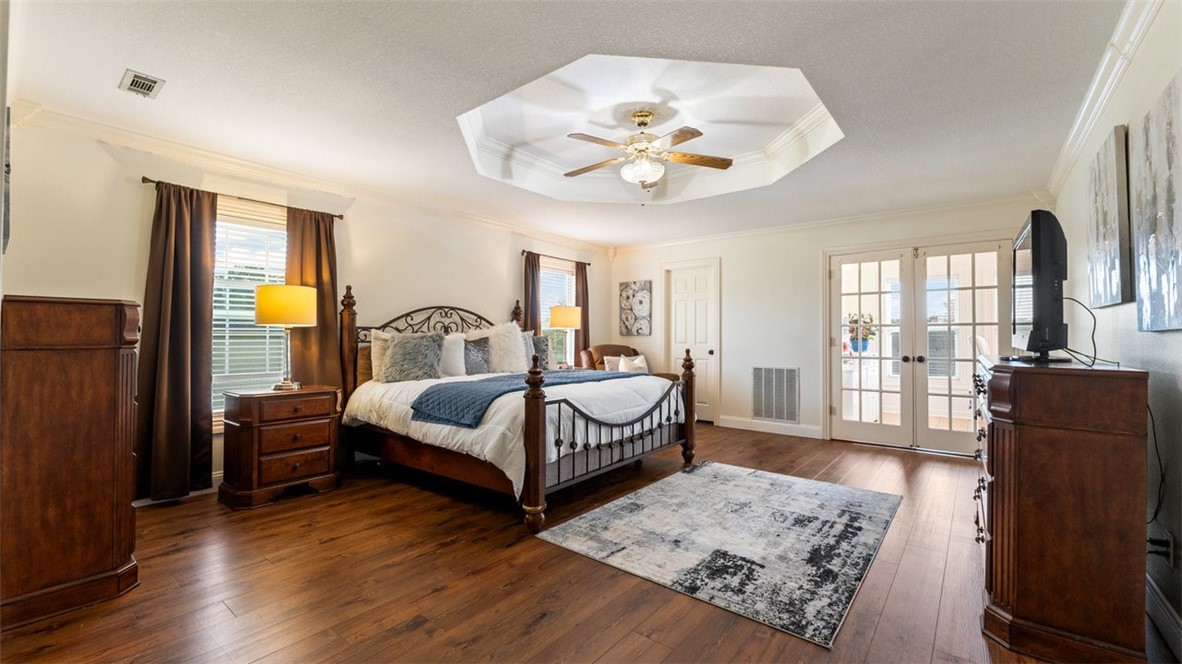 Country Club Estates - Residential