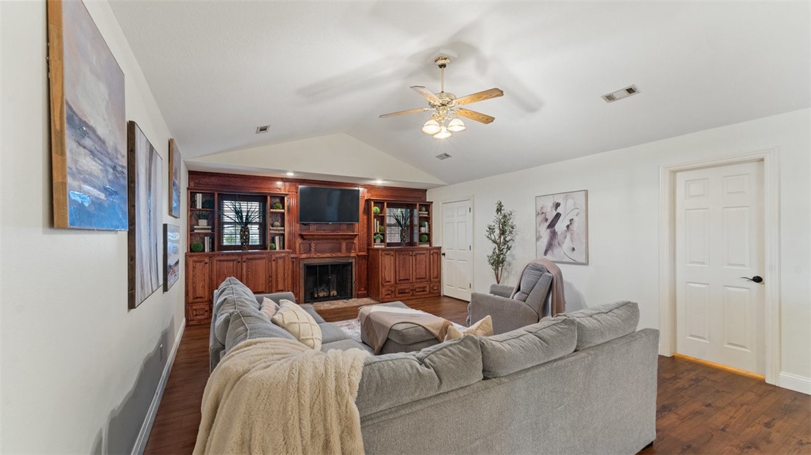 Country Club Estates - Residential