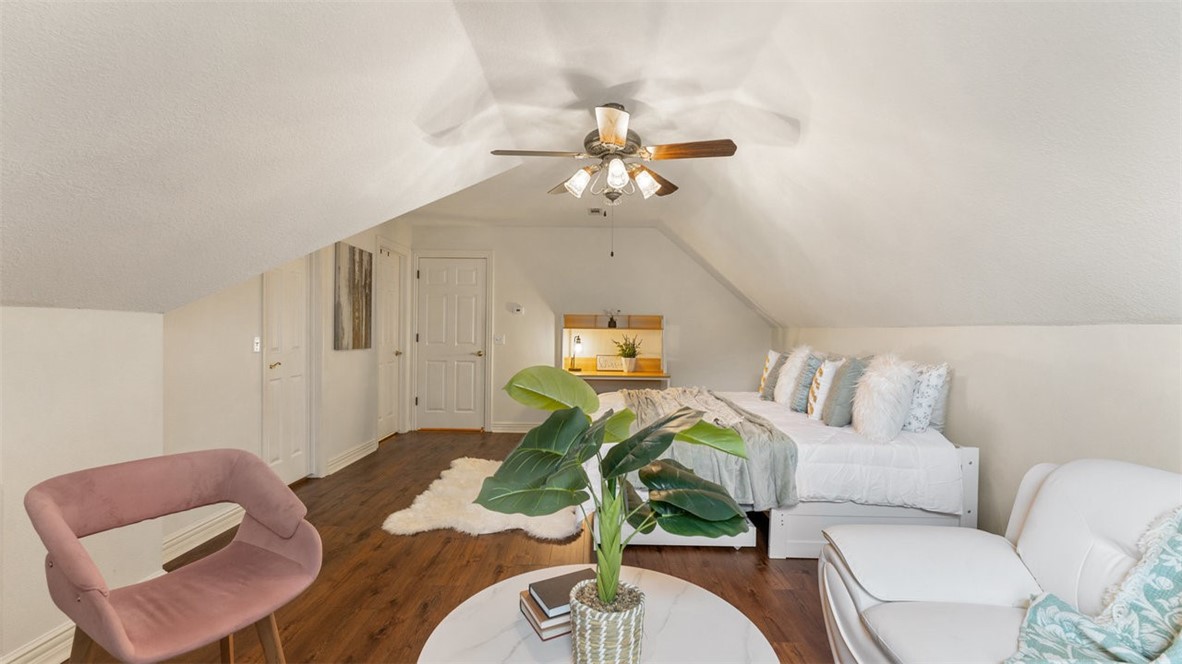 Country Club Estates - Residential