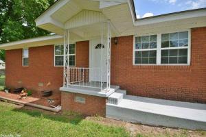 Excellent four bedroom, one bath home right outside of Morrilton.