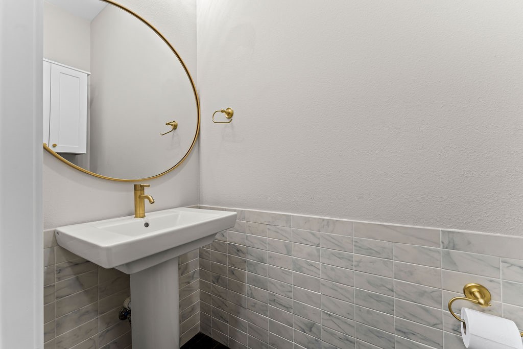 Aurora Sub Ph I Bentonville - Residential Lease