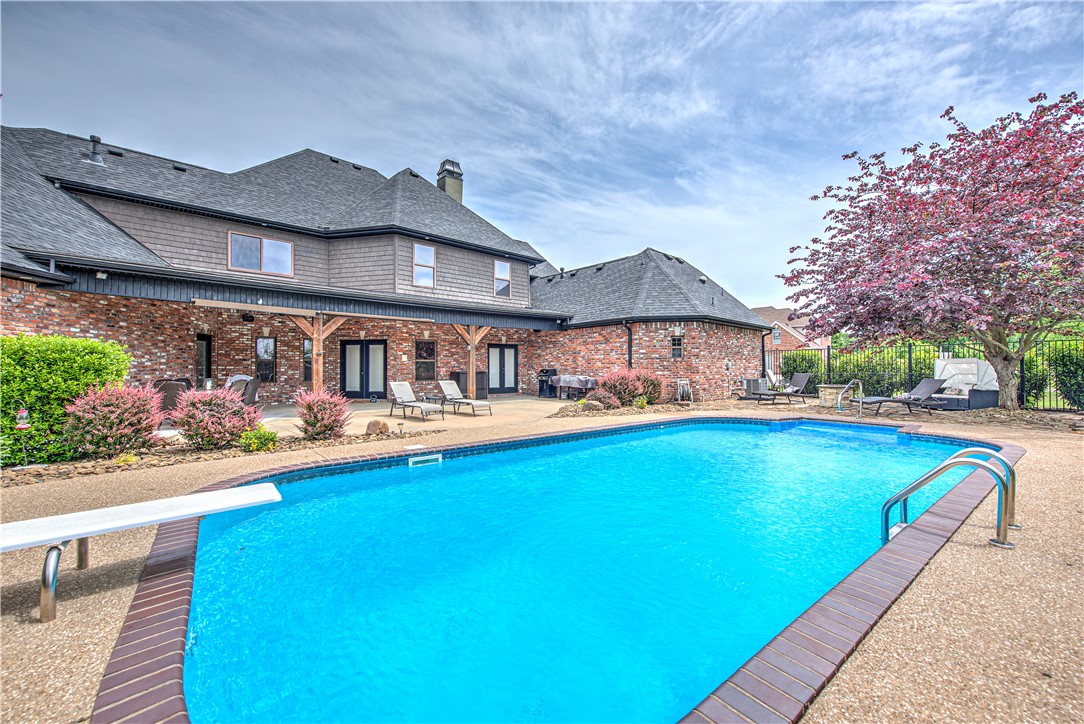 Southern Trace Rogers - Residential