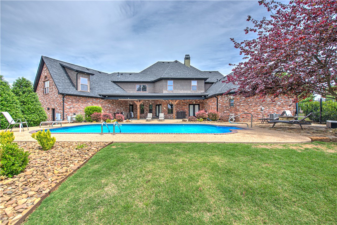 Southern Trace Rogers - Residential