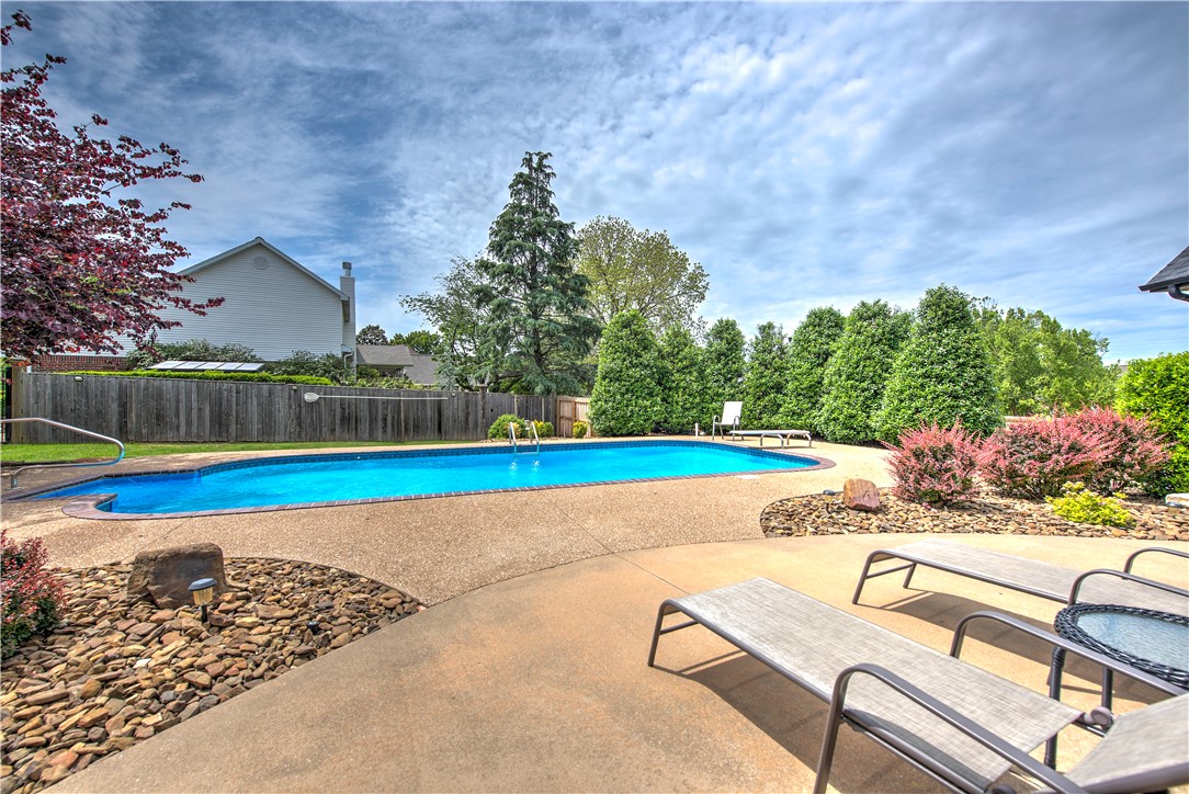 Southern Trace Rogers - Residential