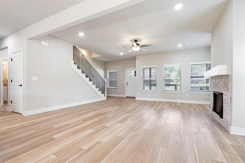 Rustic Flats Sub Gentry - Residential