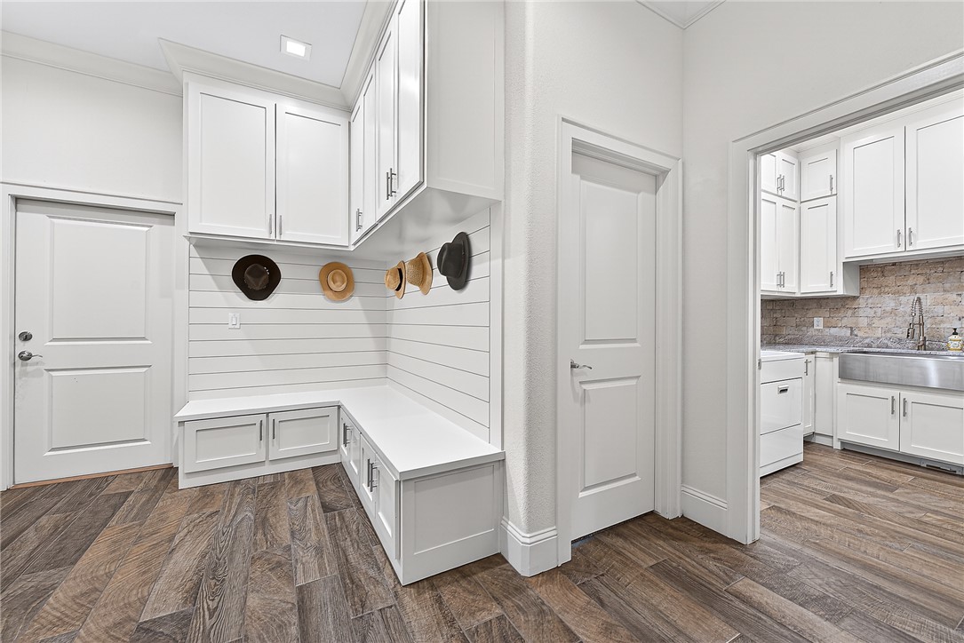 Woodridge Manor Rurban - Residential