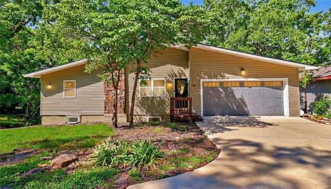 Photo of 10 Orr Lane, Bella Vista, AR 72715 (MLS # 1344330)
