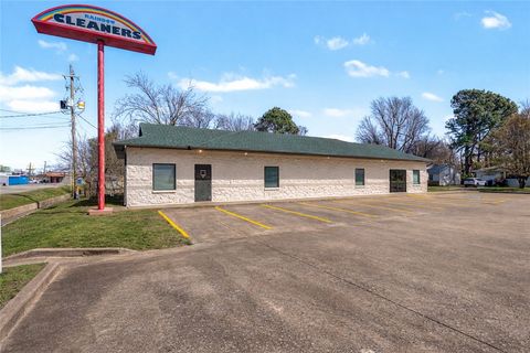 Photo of 800 Highland Avenue, Springdale, AR 72764 (MLS # 1340200)