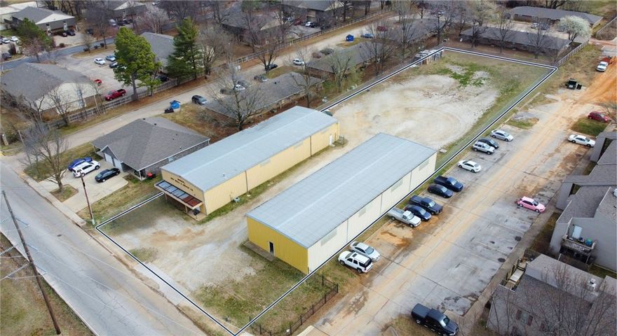 Price per SF: $112
Zoning: C-2
Peak height: 17' 4''
Clear span: 15'
Min wall height: 16'
Grade level doors: 2 (14' x 14')

2 miles from interstate-49
0.625 AC of yard space
1,250 SF of office space
Located directly off hwy 412.