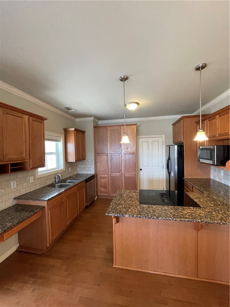 Rupple Row Sub - Residential Lease