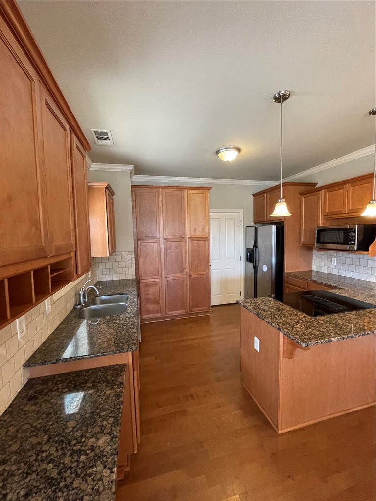 Rupple Row Sub - Residential Lease