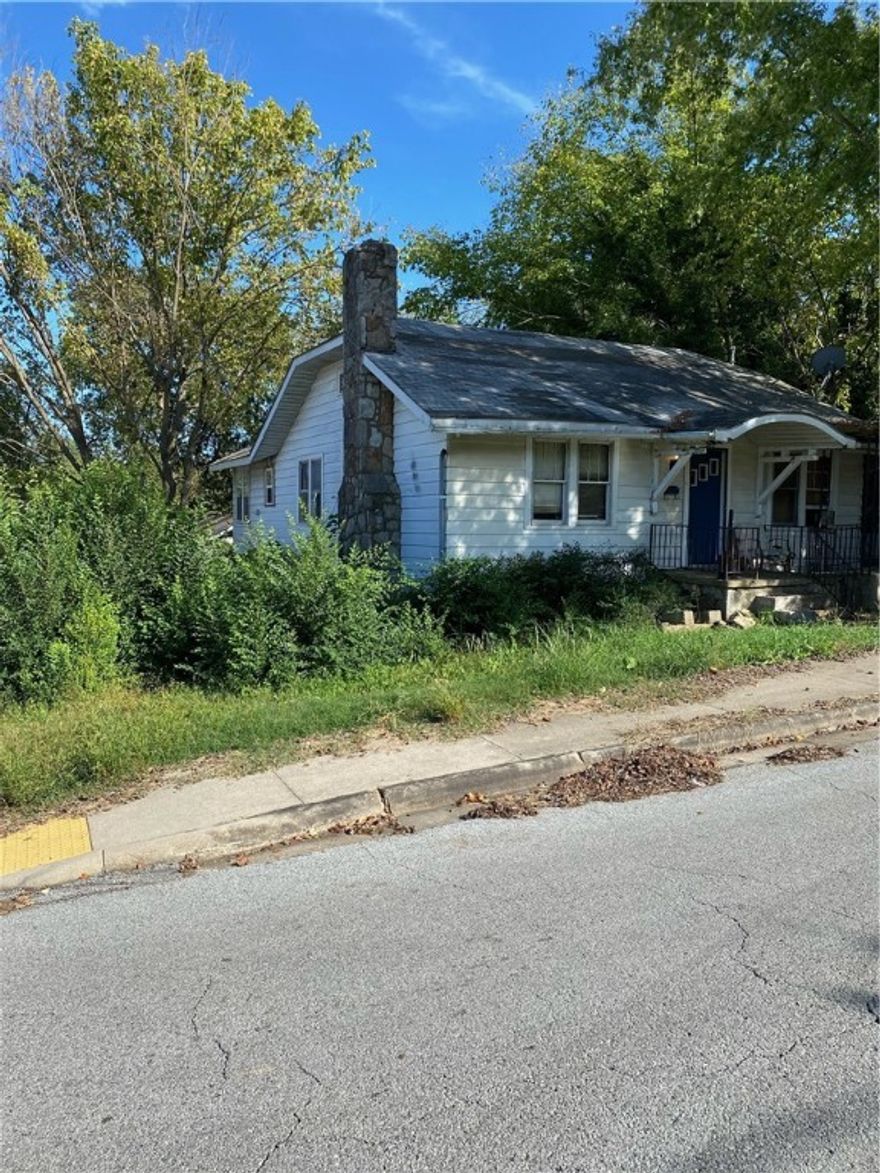Rental dwelling near downtown Harrison Arkansas.