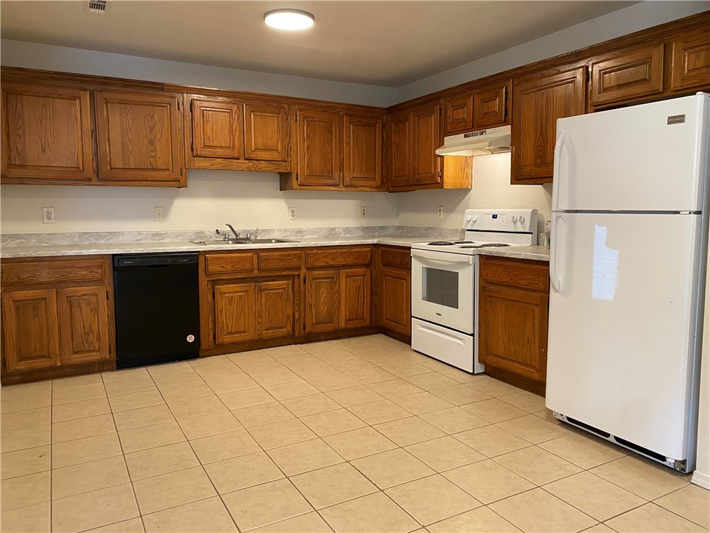 Hidden Hills - Residential Lease