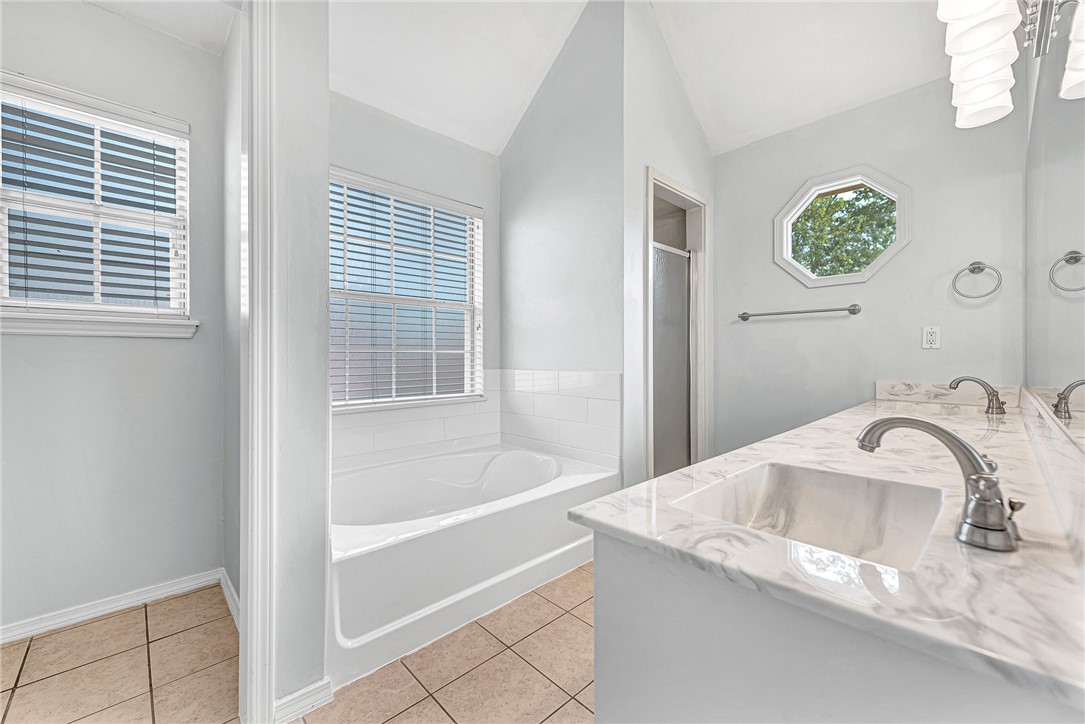 Whispering Timbers Ph 9 Rogers - Residential