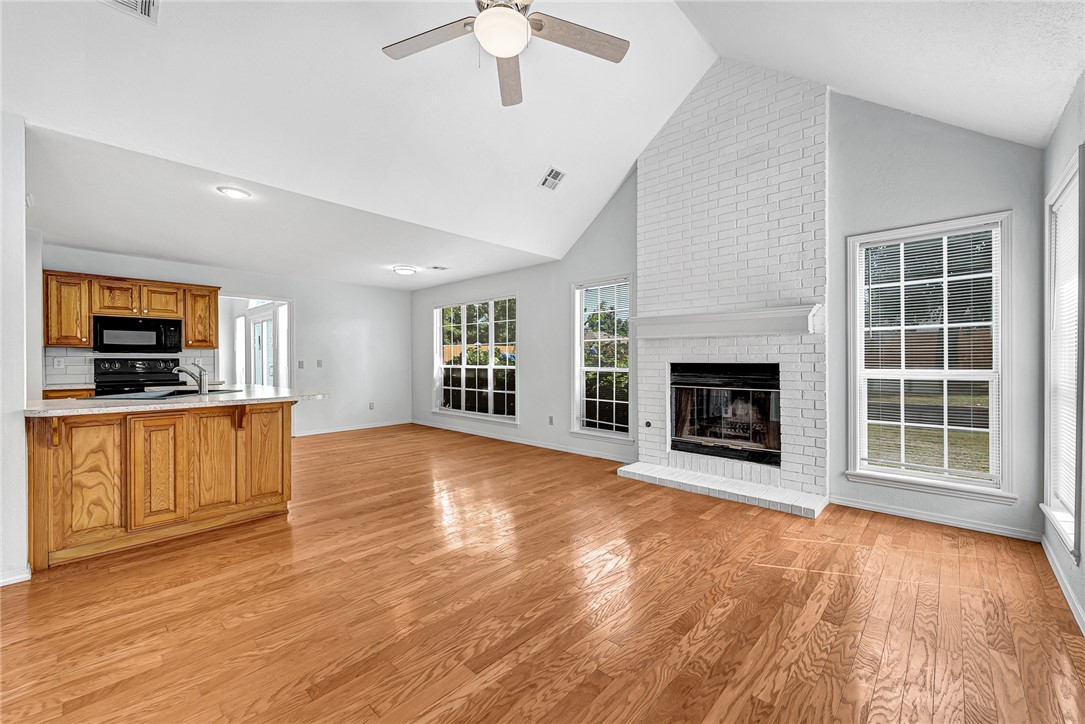 Whispering Timbers Ph 9 Rogers - Residential