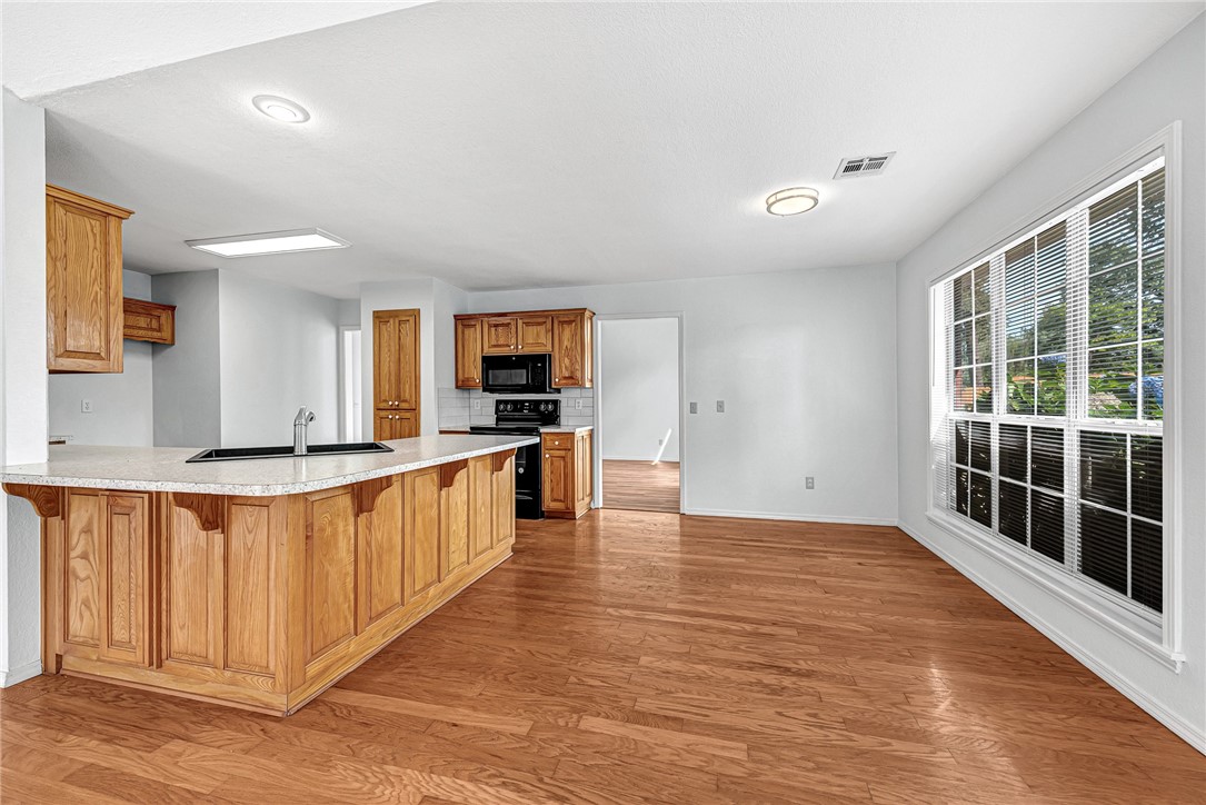 Whispering Timbers Ph 9 Rogers - Residential
