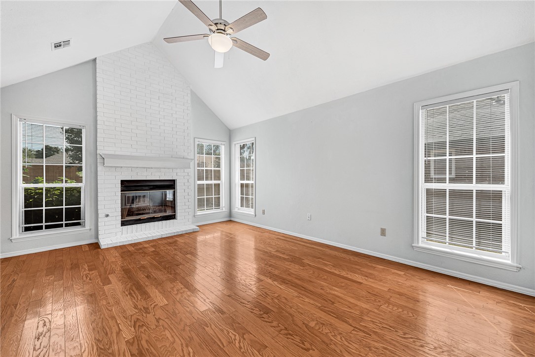 Whispering Timbers Ph 9 Rogers - Residential