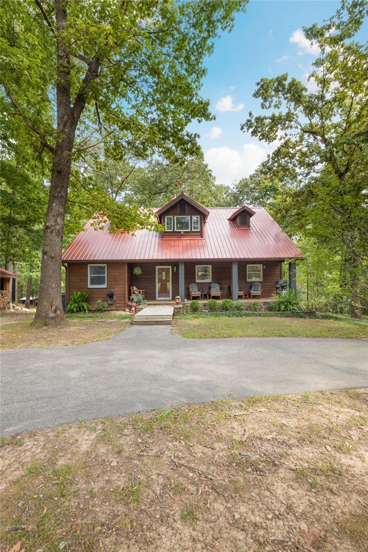 16176 Walnut Trace