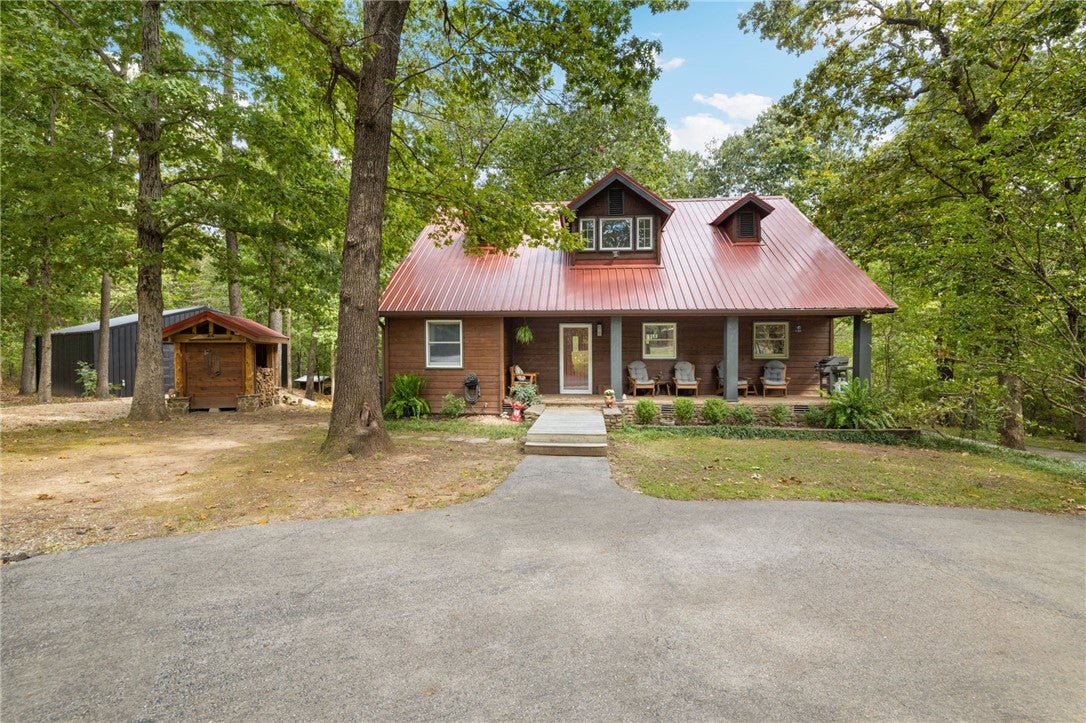16176 Walnut Trace
