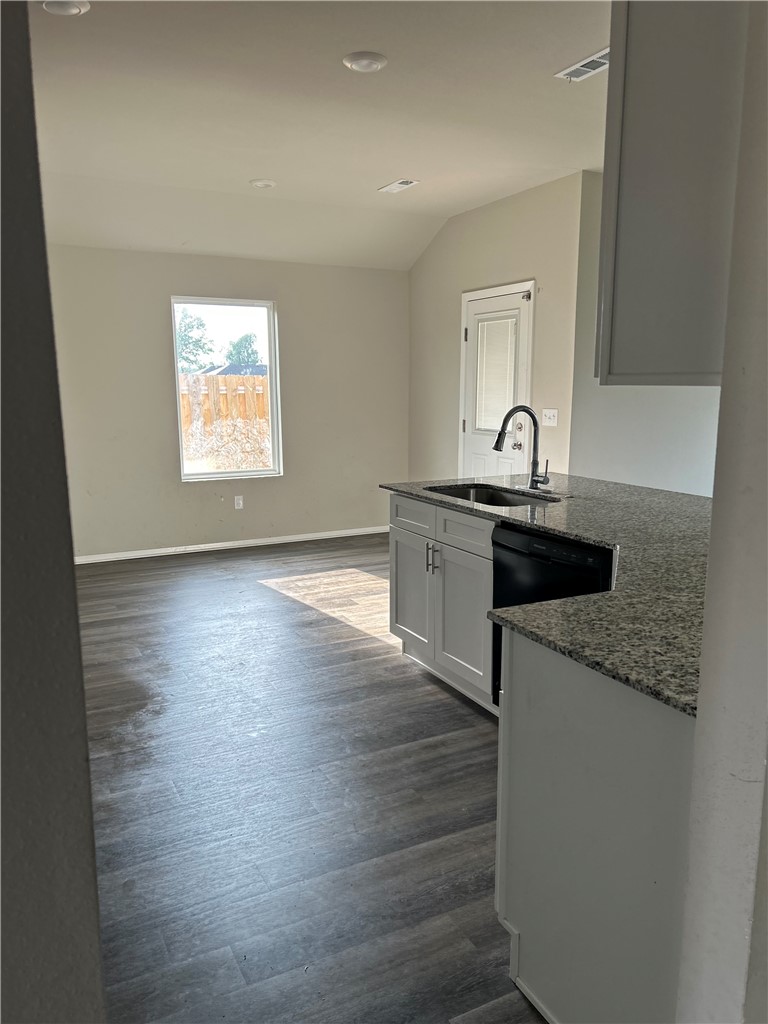 FOX TAIL VILLAGE SUB-SILOAM SPRINGS - Residential