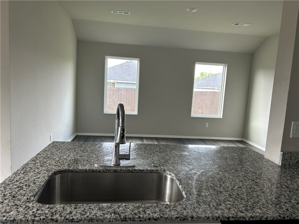 FOX TAIL VILLAGE SUB-SILOAM SPRINGS - Residential