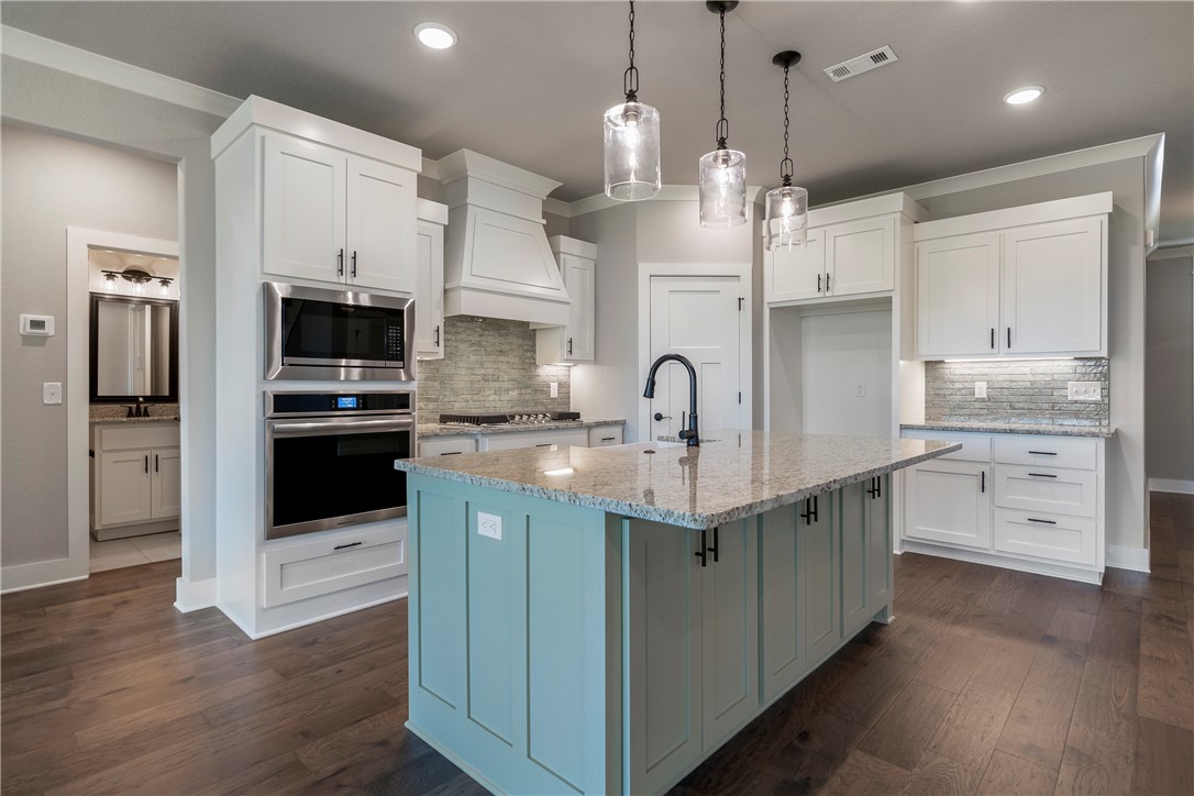 Oak Meadows - Residential