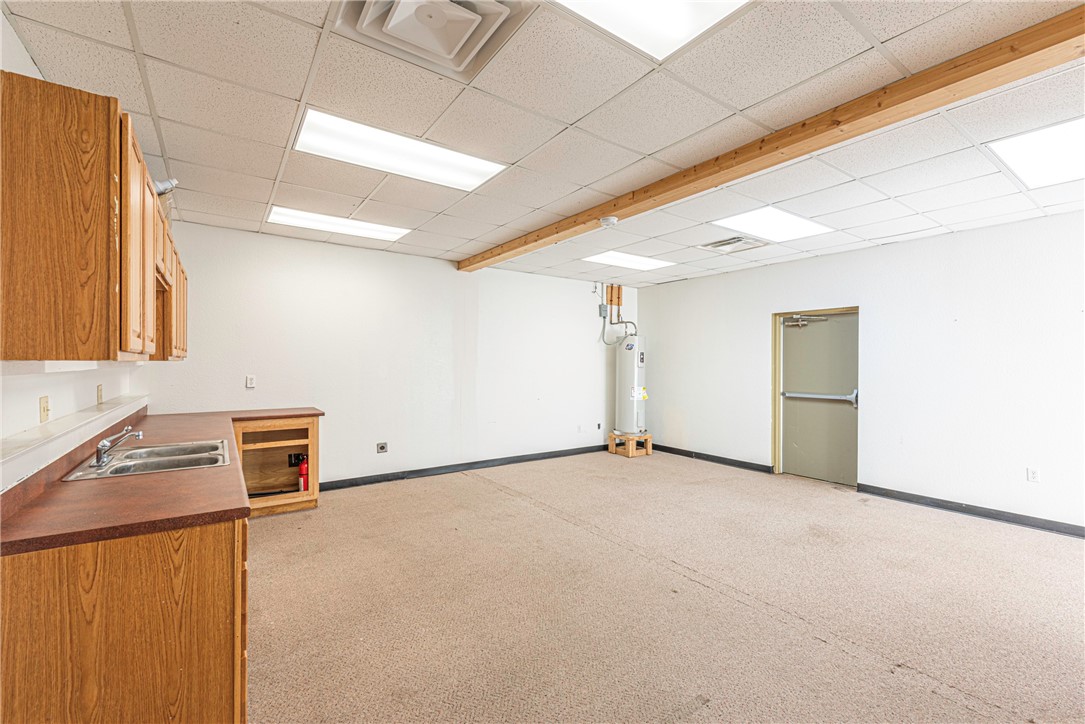 Fayetteville Outlots - Commercial Lease