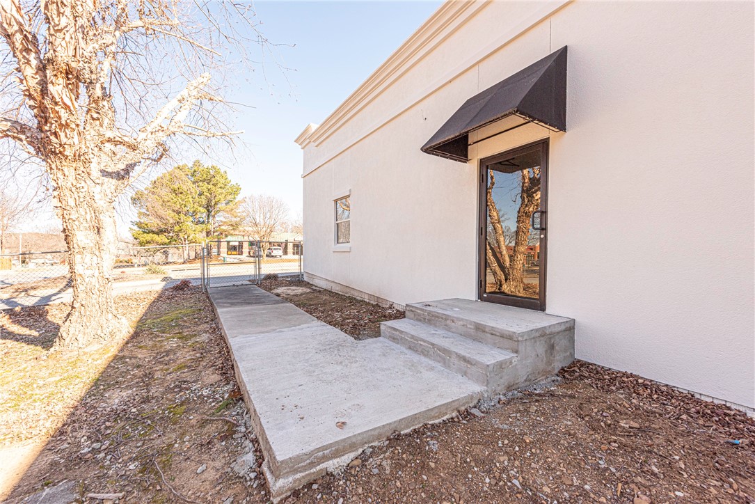Fayetteville Outlots - Commercial Lease