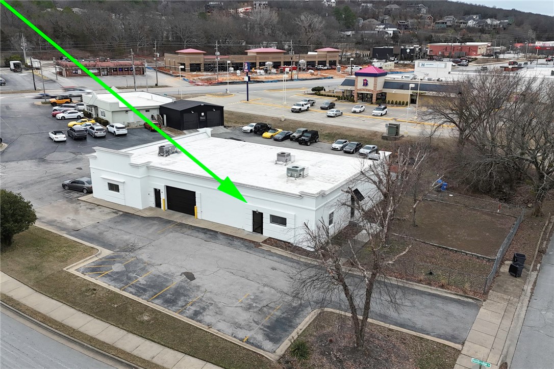 Fayetteville Outlots - Commercial Lease
