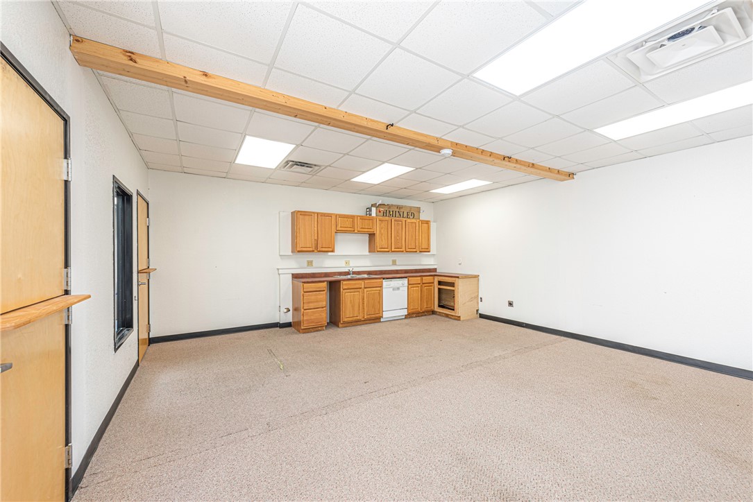 Fayetteville Outlots - Commercial Lease