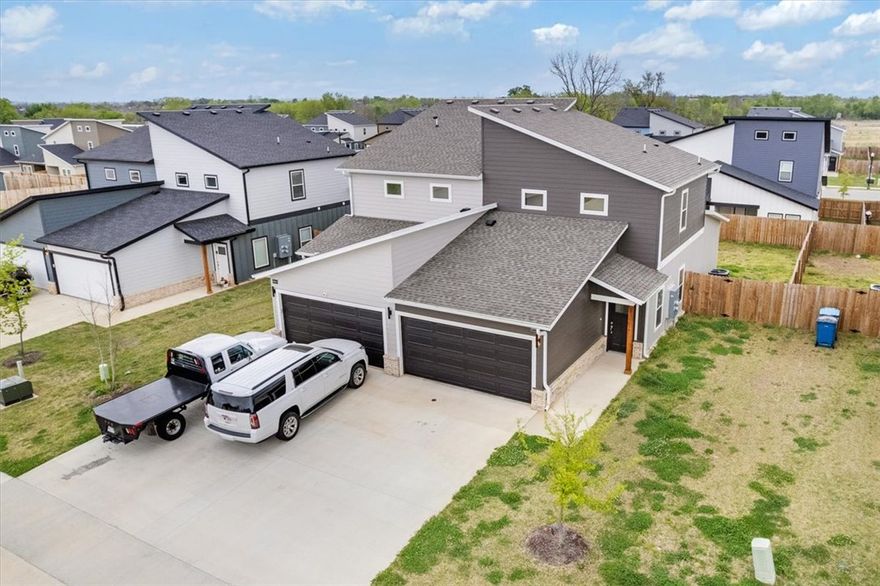 Live in one side. Let the other pay your mortgage or add a high-performing asset to your investment portfolio.
This nearly new (2024) turnkey duplex in prime Bentonville is the perfect house hacking opportunity or a smart place to park your cash in today’s market. One unit is already leased at $1,595/month through May 2026, giving you immediate income, while the other side is vacant and ready for you to move in or lease out. Each unit offers 3 bedrooms, 2.5 baths, private yards, and modern finishes, designed for both comfort and long-term rental appeal. Located just minutes from Walmart HQ and surrounded by parks and trails, this property sits in a strong rental market with consistent demand, making it ideal for both new and seasoned investors. Low maintenance. Built-in income. High appreciation potential. Unit 1 (right side) is vacant and easy to show.