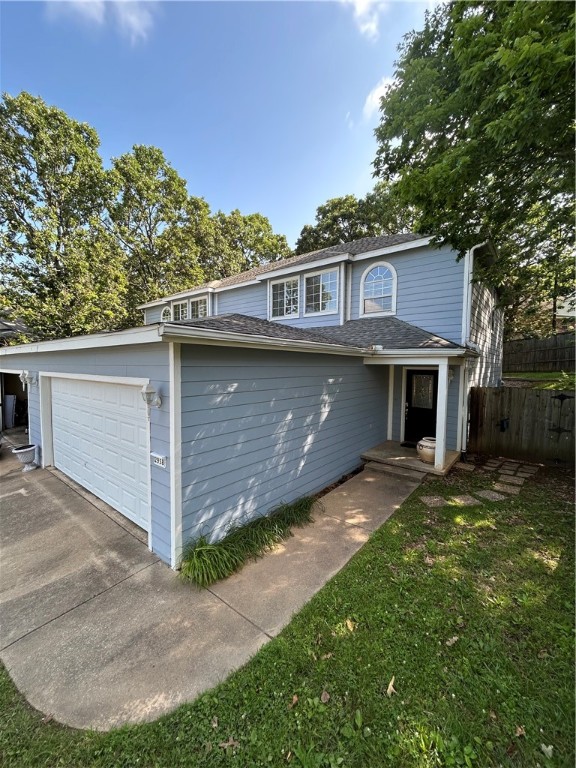 Welcome to this freshly updated and spacious 3-bedroom, 2.5-bathroom home tucked away on the desirable east side. This property is in a prime location just minutes from Lake Fayetteville and the Razorback Greenway.
Fresh paint and flooring throughout, all appliances & washer/dryer included. The Primary Suite features a private covered screened-in porch, large walk-in closet, and full ensuite bath! Two more generous bedrooms, each featuring walk-in closets are upstairs. On the main floor you have a spacious Living Room, large Dining Room, Laundry Room and ample storage, along with a 2 car attached garage. The fenced backyard is ideal for relaxing or entertaining and includes a covered porch.
