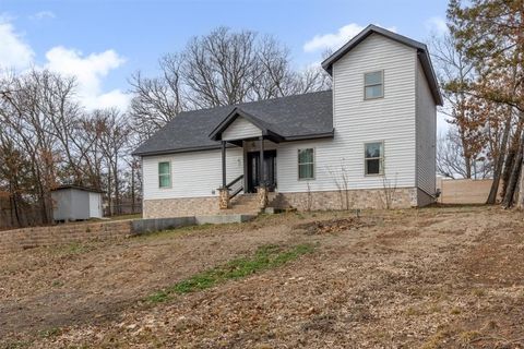 Photo of 41 W Ozark Trail, Fayetteville, AR 72701 (MLS # 1336784)