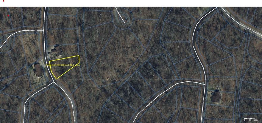 Nice lot, private, in Gravette school district.