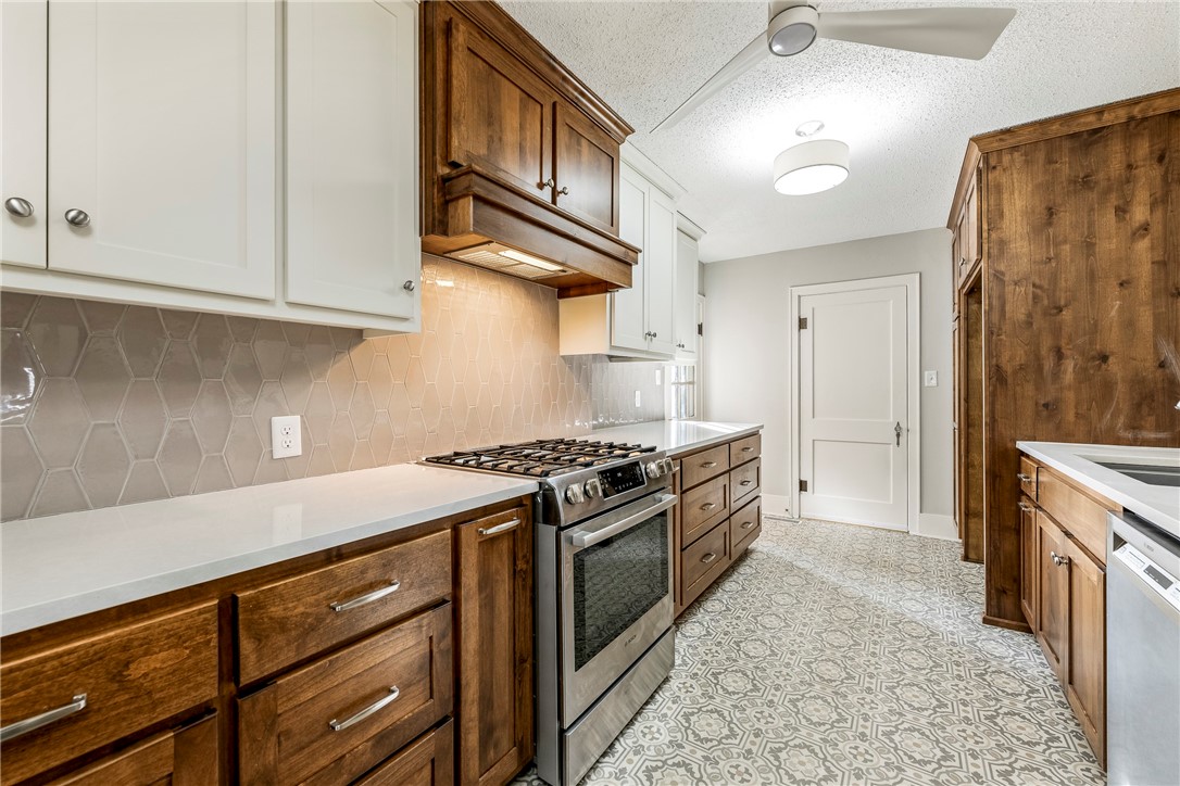 LEFORS ADD-BENTONVILLE - Residential