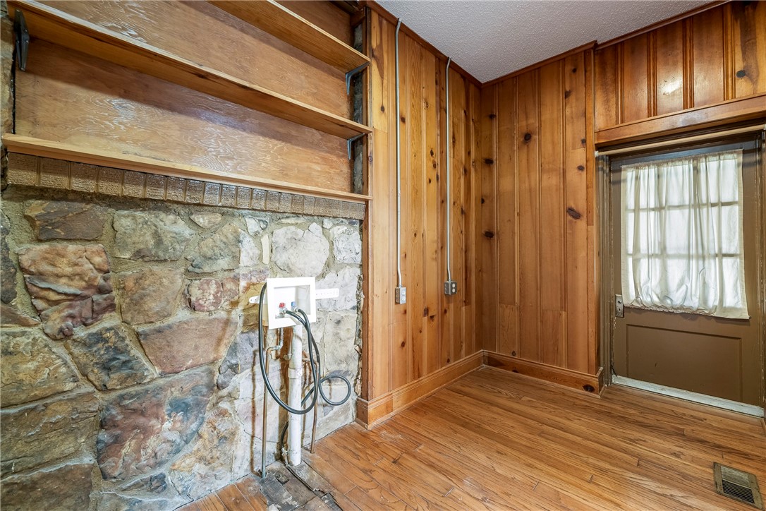 LEFORS ADD-BENTONVILLE - Residential