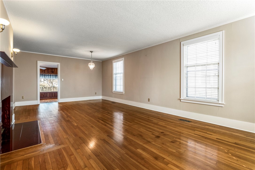 LEFORS ADD-BENTONVILLE - Residential
