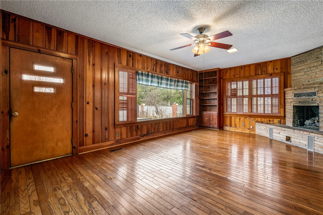 LEFORS ADD-BENTONVILLE - Residential